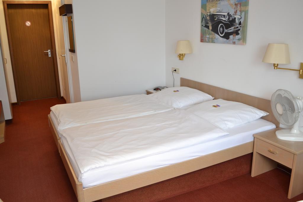 Hotel Hospiz Tubingen Ruang foto